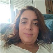 Maestra de primaria con clases personalizadas y dinamicas